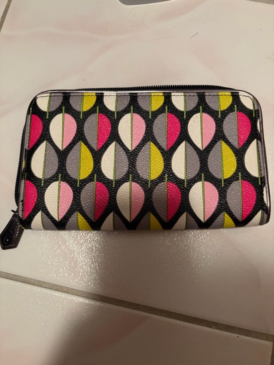 Vera Bradley Zip Around Wallet - Picture 2 of 3